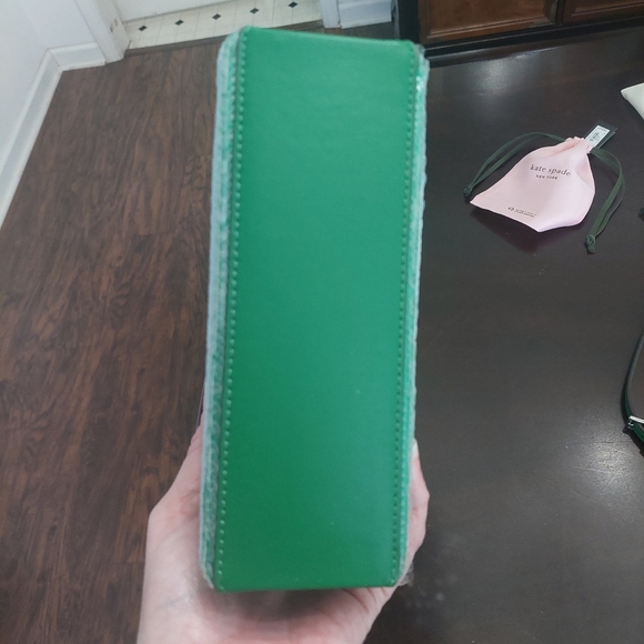 Kate Spade "Sam Iron Seaside" - Picture 9 of 9